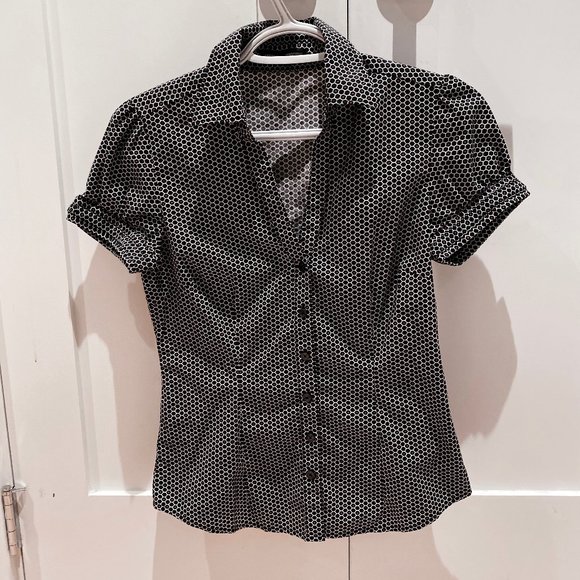 Express Studio Cap Sleeve Blouse - Picture 5 of 7